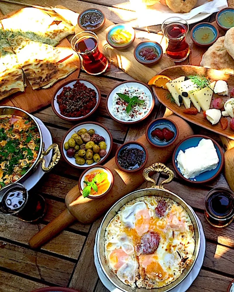 Çeşme Bazlama Kahvaltı